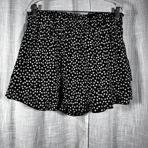 SHEIN Black and White Floral Women's Shorts